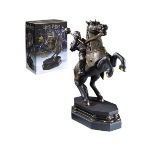 Soporte de libros the noble collection caballero negro ajedrez de hechiceros desaf?o final